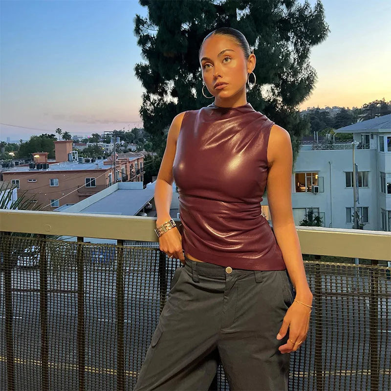 Evelyn - Leather Top In The Famous Burgundy And Black