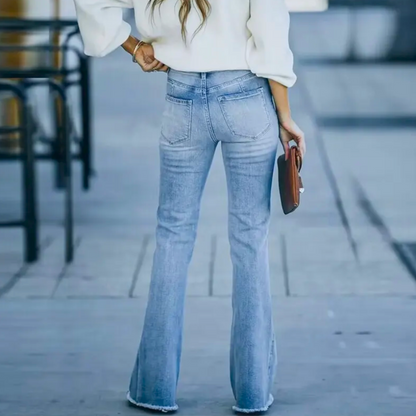 Leah - Flared Light Denim Jeans for Any Occasion