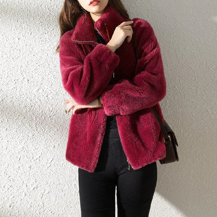 Loavy - This Fur Coat Adds Elegance And Warmth To Any Winter Outfit - Red / S