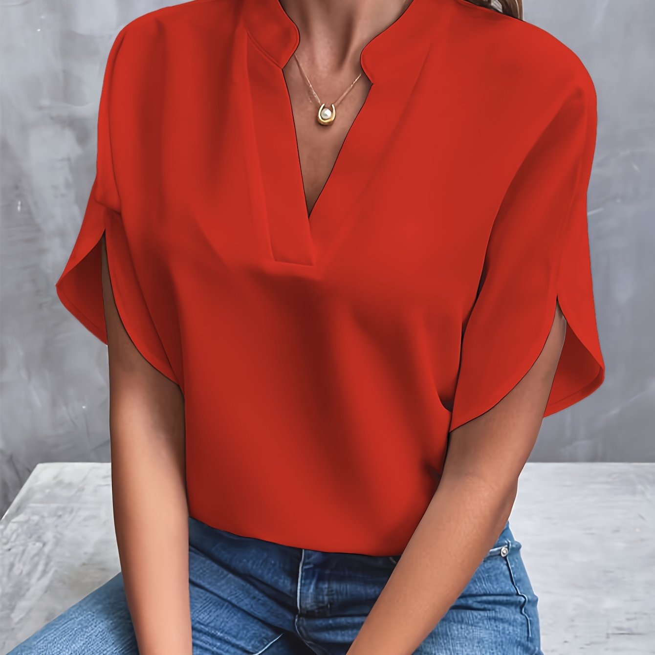 Pauline - Elegant V-Neck Top with Stylish Sleeves For Just That Special Touch