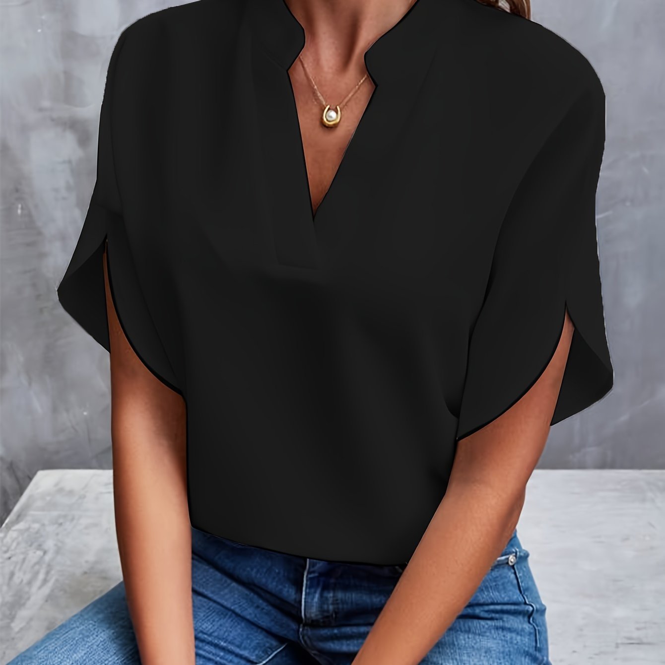 Pauline - Elegant V-Neck Top with Stylish Sleeves For Just That Special Touch